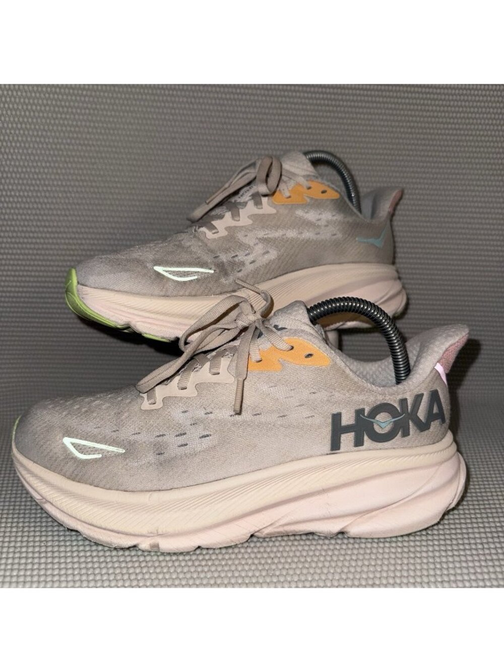 Hoka One One Clifton 9 Pink Peach Athletic Running Sneakers Shoes Women Size 8D
